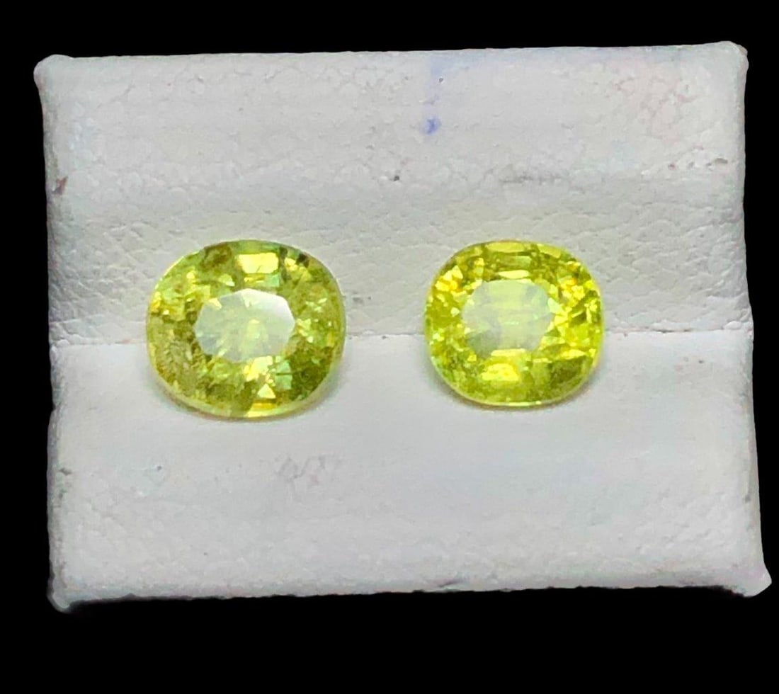 2.25 Carats Paired Sphene: 2.25 Carats Paired SpheneShipping Rate: $15.00 .shipping rates are determined by Parcel weight and destination.Combined shipping: We offer combine shipping on multiple items purchased to reduce shippi