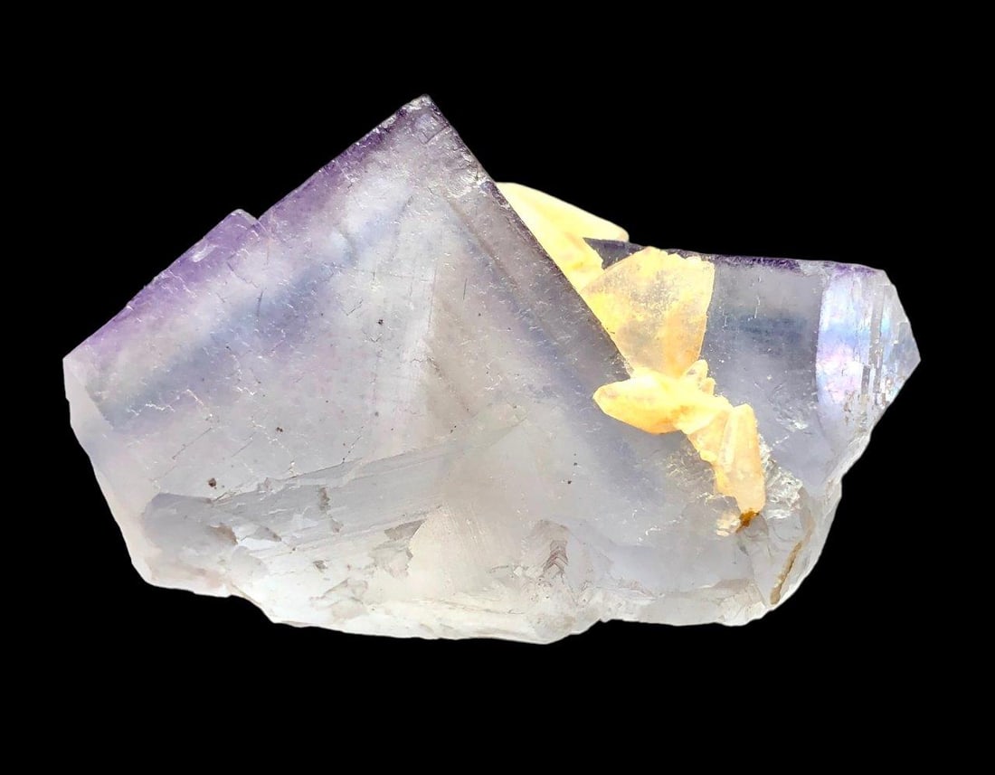 110 Grams Phantom Fluorite Mineral With Calcite: 110 Grams Phantom Fluorite Mineral With CalciteShipping Rate: FREE SHIPPINGshipping rates are determined by Parcel weight and destination.Combined shipping: We offer combine shipping on multiple items