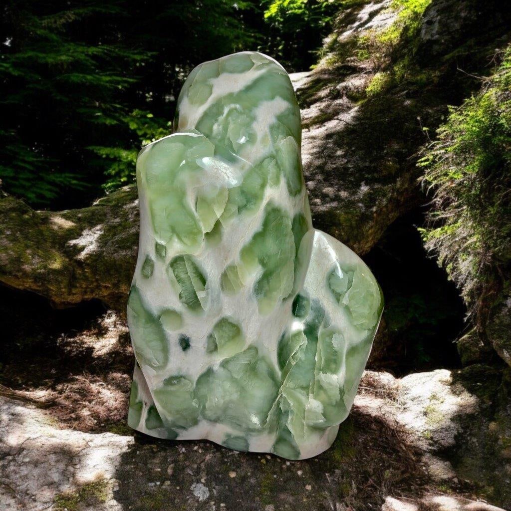 7.5 AMAZING TOP GRADE NATURAL POLISHED JADE STANDING TUMBLE - 11.5X7X4 INCH: 7.5 AMAZING TOP GRADE NATURAL POLISHED JADE STANDING TUMBLE - 11.5X7X4 INCH Shipping Rate: FREE SHIPPING .shipping rates are determined by Parcel weight and destination.Combined shipping: We offer