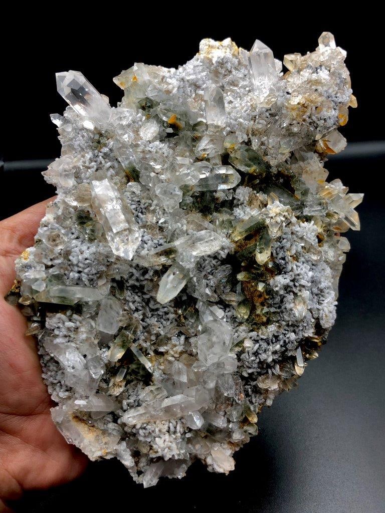 Chloride Quartz Cluster on Matrix - 110 0 Grams - 190X130X48 mm: Chloride Quartz Cluster on Matrix - 1100 Grams - 190X130X48 mm Shipping Rate: $55.00 .shipping rates are determined by Parcel weight and destination.Combined shipping: We offer combine shipping on