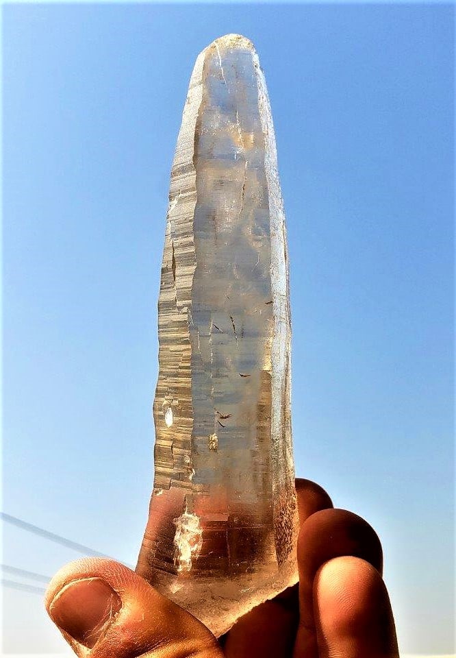 Laser Quartz - 134.5 Gram: Laser Quartz - 133X36X30 mm - 134.5 GramShipping Rate: $23.00 .shipping rates are determined by Parcel weight and destination.Combined shipping: We offer combine shipping on multiple items purchased
