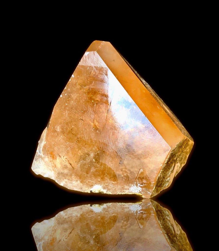 101.9 Grams Rare Termination Topaz Crystal: 101.9 Grams Rare Termination Topaz CrystalShipping Rate: $23.00 .shipping rates are determined by Parcel weight and destination.Combined shipping: We offer combine shipping on multiple items purchased