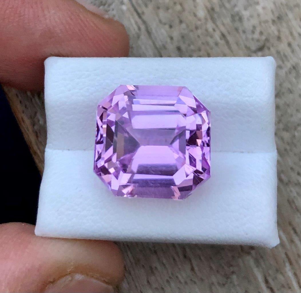 Pink Kunzite Asscher Cut - 17.10 Carats - 15X13X11 mm: Pink Kunzite Asscher Cut - 17.10 Carats - 15X13X11 mmShipping Rate: $15.00 .shipping rates are determined by Parcel weight and destination.Combined shipping: We offer combine shipping on multiple item