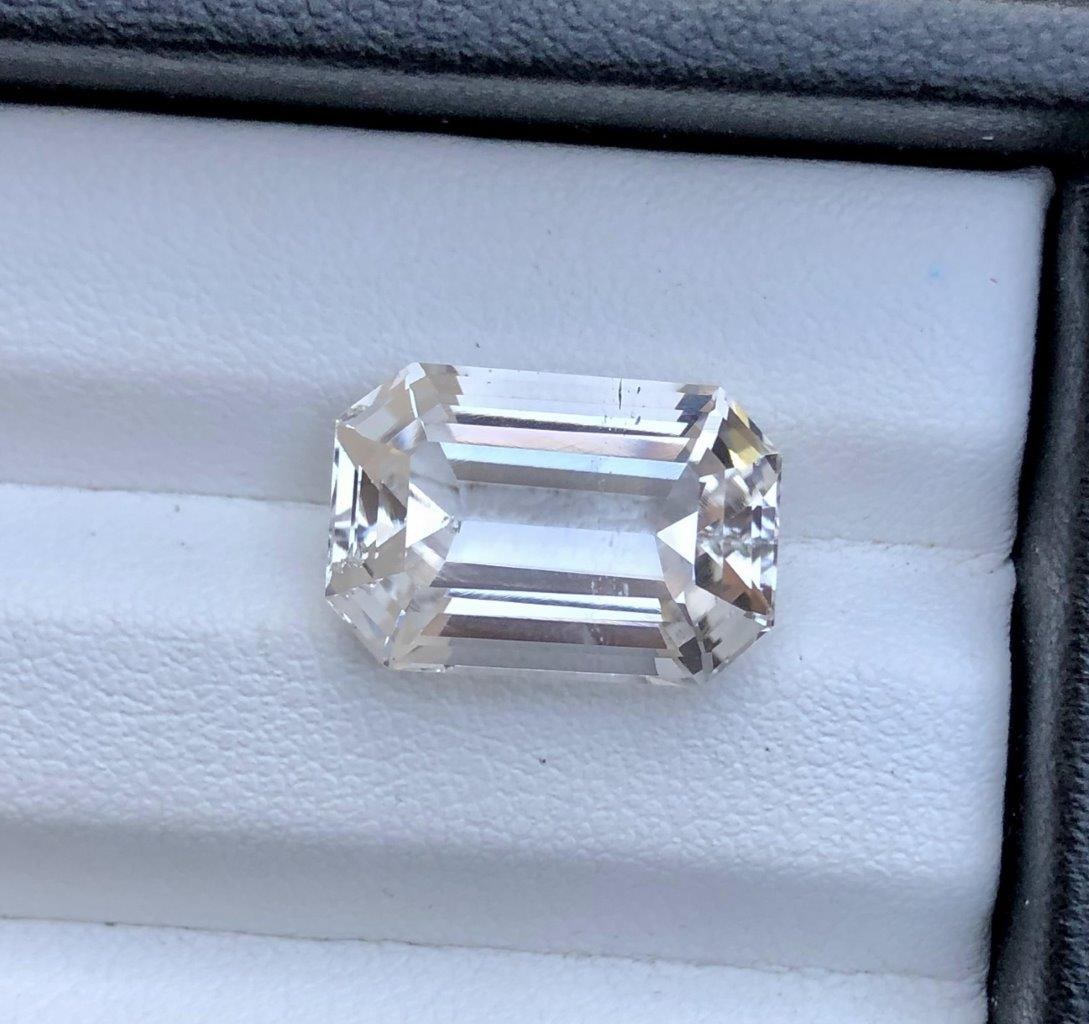 8.95 Carats Emerald Cut Natural Morganite Gemstone - 15X11X8 mm (1 of 4)