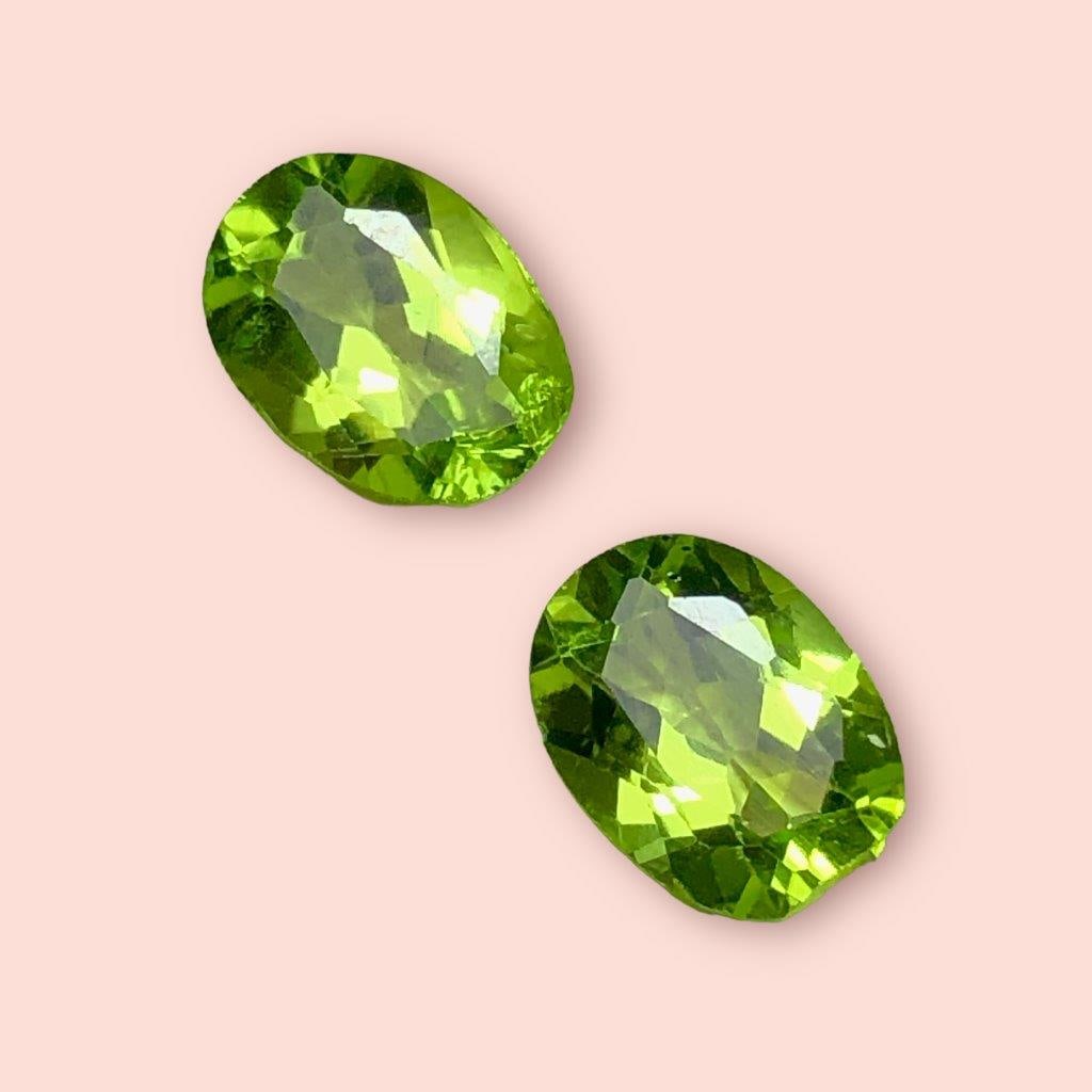 2.40 Carats Amazing Paired Peridots For Earrings - 7X5X4 mm (1 of 2)