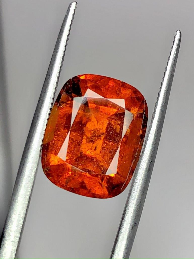 6.05 Carats Hessonite Garmet Gemstone - 11X9X7 mm (1 of 4)