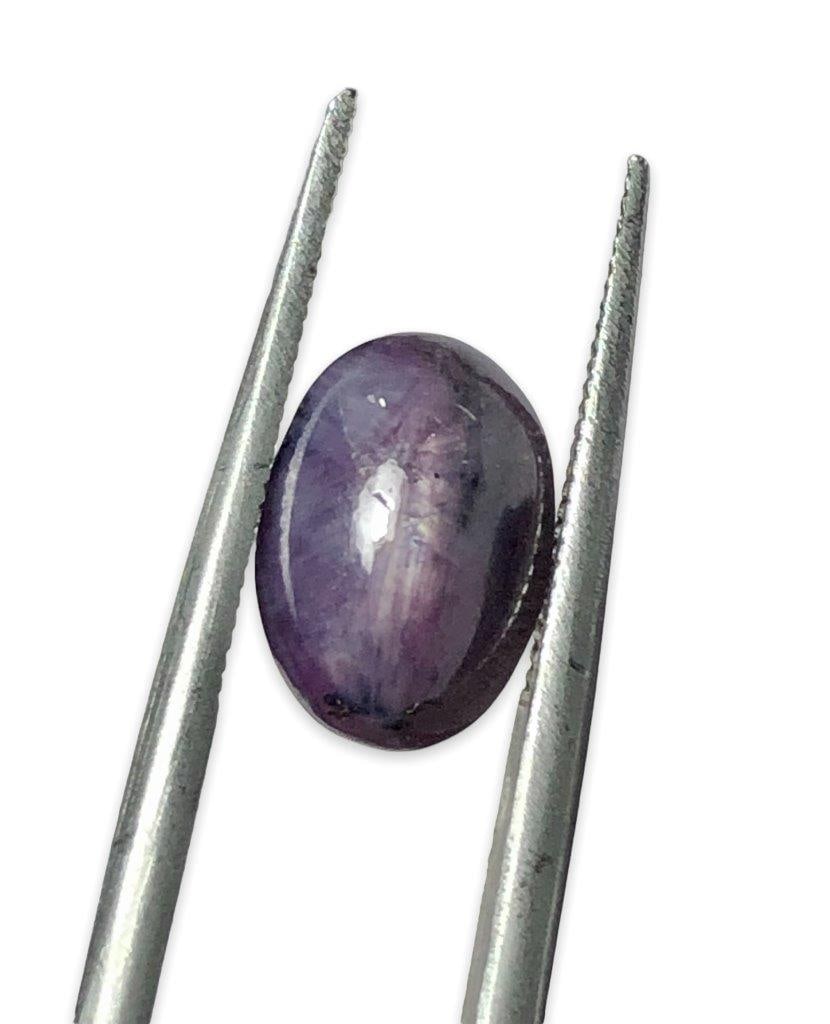 Star Corundum Cab - 3 Carats - 10X7X5 mm (1 of 3)