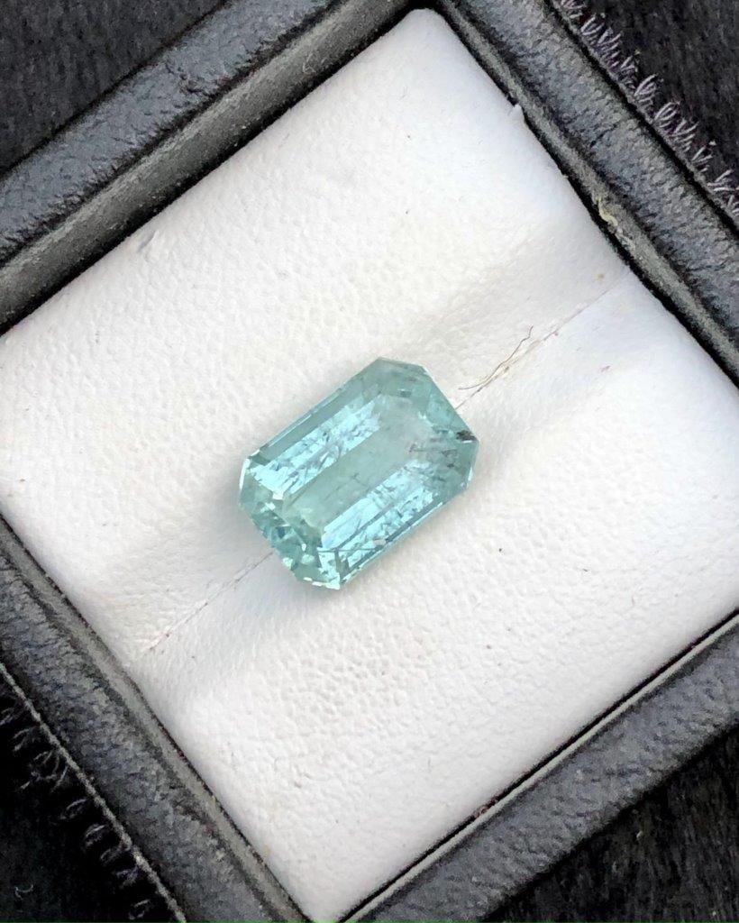 Natural Sea Foam Tourmaline - 4.50 Carats - 12X8X6 mm: Natural Sea Foam Tourmaline - 4.50 Carats - 12X8X6 mmShipping Rate: FREE SHIPPINGshipping rates are FREE WORLDWIDECombined shipping: We offer combine shipping on multiple items purchased to reduce shi