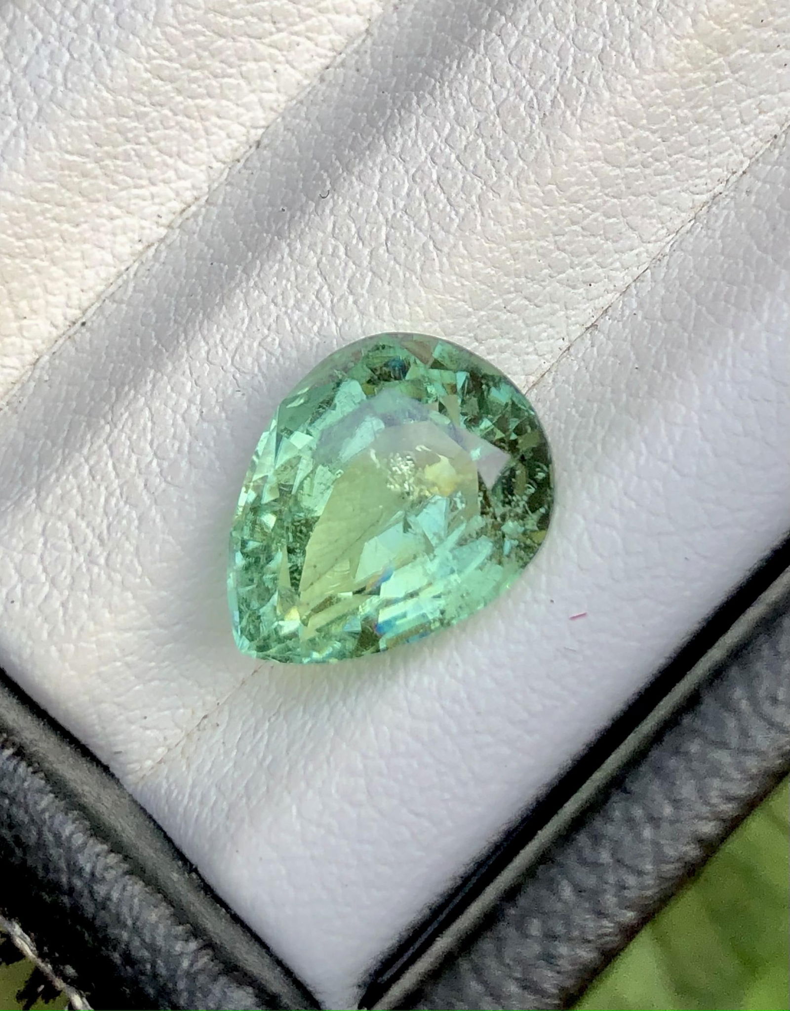 4.75 Carats Pear Shape Natural Tourmaline Gemstone - 12X9.5X6.8 mm: 4.75 Carats Pear Shape Natural Tourmaline Gemstone - 12X9.5X6.8 mm Shipping Rate: FREE SHIPPINGshipping rates are FREE WORLDWIDECombined shipping: We offer combine shipping on multiple items purchased