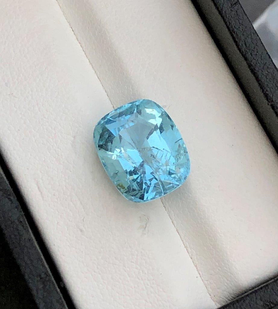 Santa Maria Aquamrine - 3.70 Carats - 11X10X6 mm: Santa Maria Aquamrine - 3.70 Carats - 11X10X6 mm Shipping Rate: FREE SHIPPINGshipping rates are FREE WORLDWIDECombined shipping: We offer combine shipping on multiple items purchased to reduce shippin