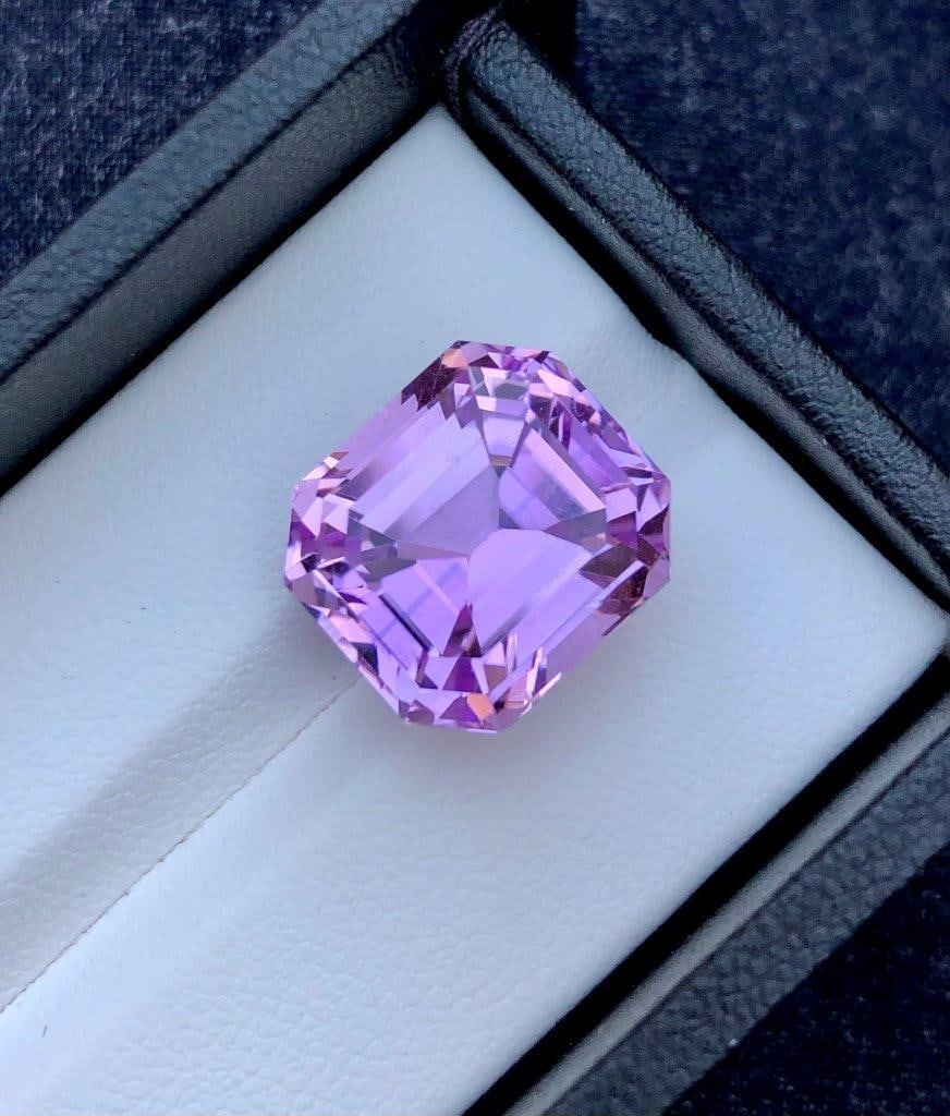 Top Grade Pink Kunzite - 10.75 Carats - 12X12X10 mm (1 of 4)