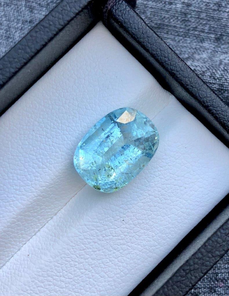 5.70 Carats Aquamarine - 13X10X7 mm: 5.70 Carats Aquamarine - 13X10X7 mmShipping Rate: FREE SHIPPINGshipping rates are FREE WORLDWIDECombined shipping: We offer combine shipping on multiple items purchased to reduce shipping cost.