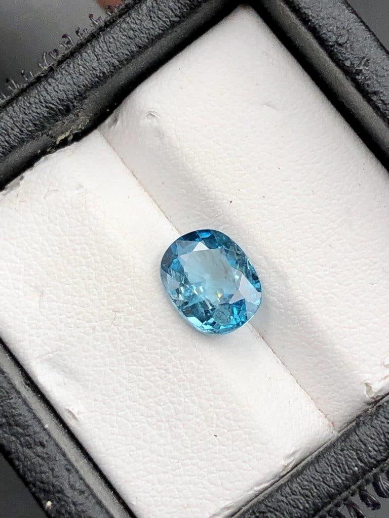 2.95 Carats Natural Blue Zircon - 9X7X4 mm (1 of 4)