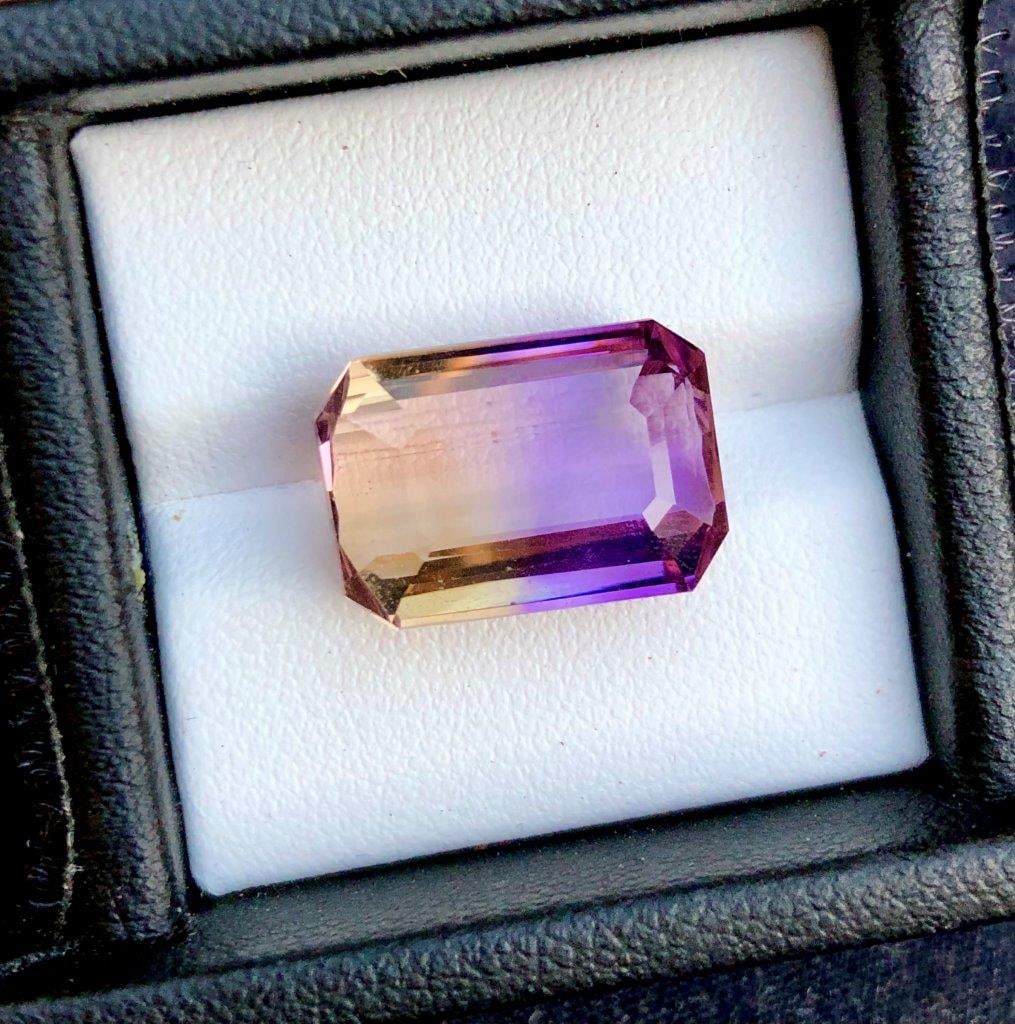 11.65 Crts Natural Ametrine Faceted - 16X11X8 mm: 11.65 Crts Natural Ametrine Faceted - 16X11X8 mm Shipping Rate: FREE SHIPPINGshipping rates are FREE WORLDWIDECombined shipping: We offer combine shipping on multiple items purchased to reduce shippin