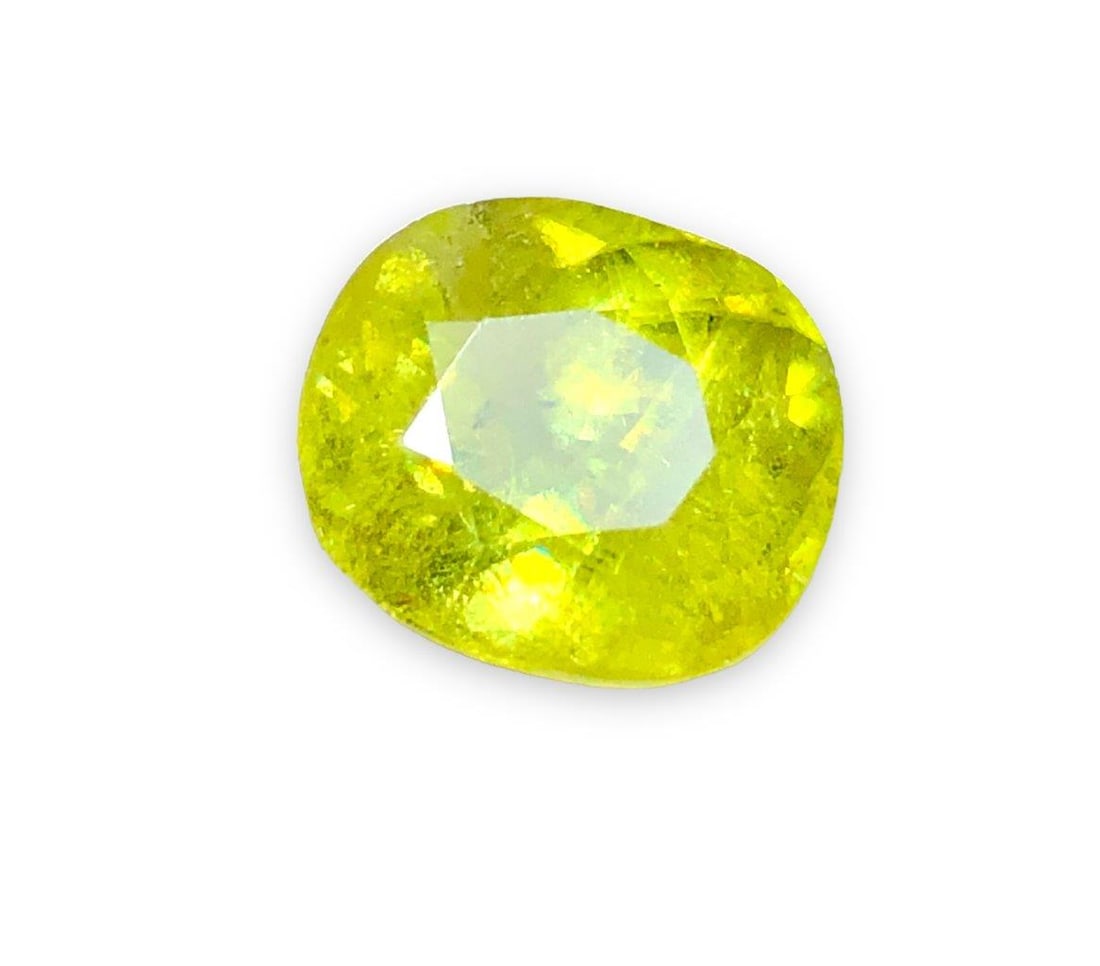 7.35 Carats Natural Sphene With Fire - 12X11X8 mm: 7.35 Carats Natural Sphene With Fire - 12X11X8 mmShipping Rate: FREE SHIPPINGshipping rates are FREE WORLDWIDECombined shipping: We offer combine shipping on multiple items purchased to reduce shippin
