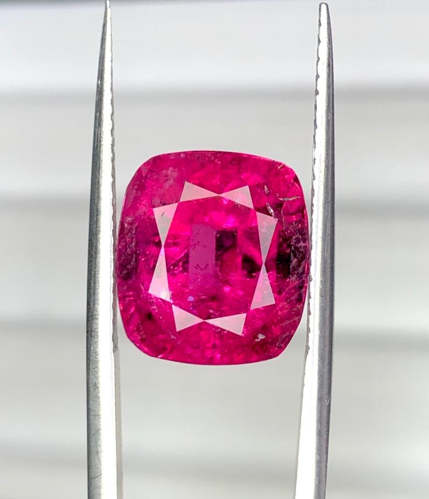 8.75 Carats Natural Rubelite Tourmaline Gemstone - 17X15X10 mm: 8.75 Carats Natural Rubelite Tourmaline Gemstone - 17X15X10 mm Shipping Rate: FREE SHIPPINGshipping rates are FREE WORLDWIDECombined shipping: We offer combine shipping on multiple items purchased to