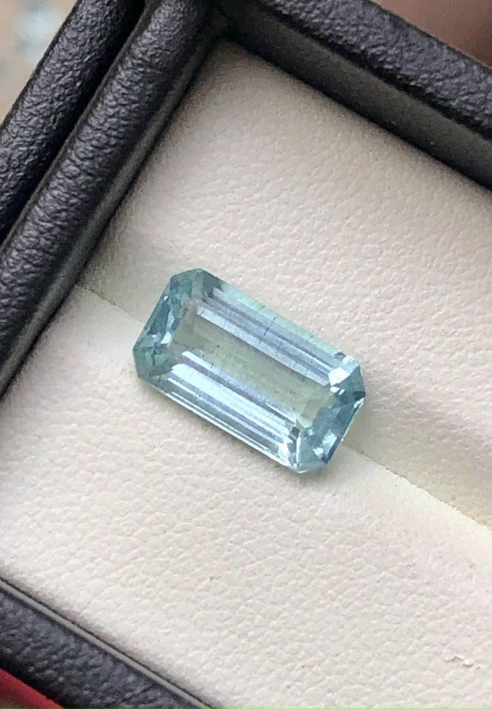 3.40 Carats Santa Maria Aquamarine - 13X7X5 mm: 3.40 Carats Santa Maria Aquamarine - 13X7X5 mm FREE SHIPPING: