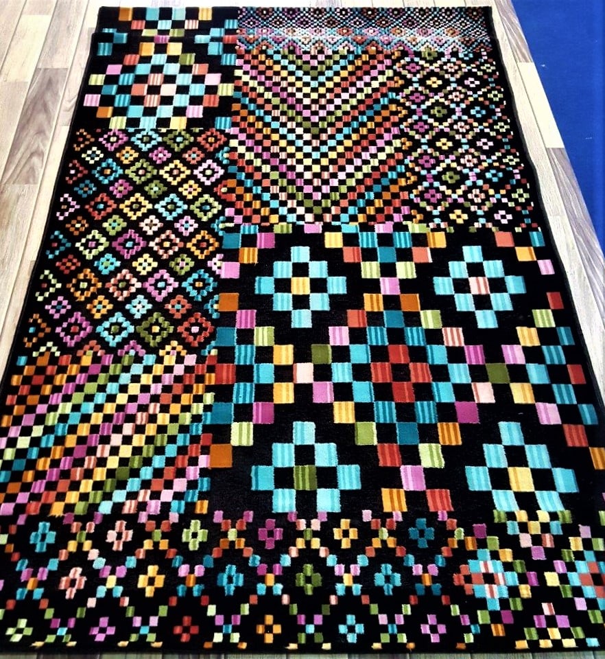 Sarhad Persian Rug 4' X 6': Sarhad Persian Rug 4' X 6'Shipping rates are determined by Parcel weight and destination.Combined shipping: We offer combine shipping on multiple items purchased to reduce shipping cost.