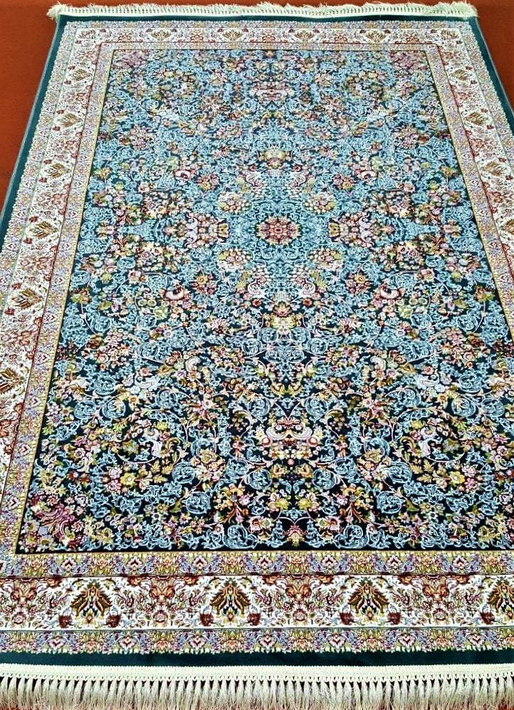 Very fine Persian Rug (1 of 5)