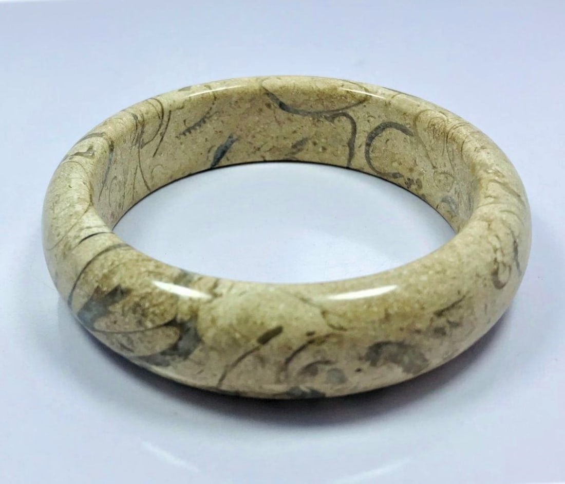 Jasper beautiful hand bangle off white color - 78.8G (1 of 3)