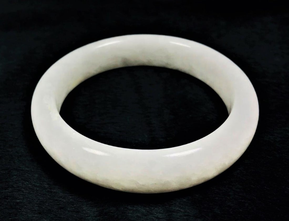 Pink Calcite Beautiful hand bangle - 66.8G (1 of 2)