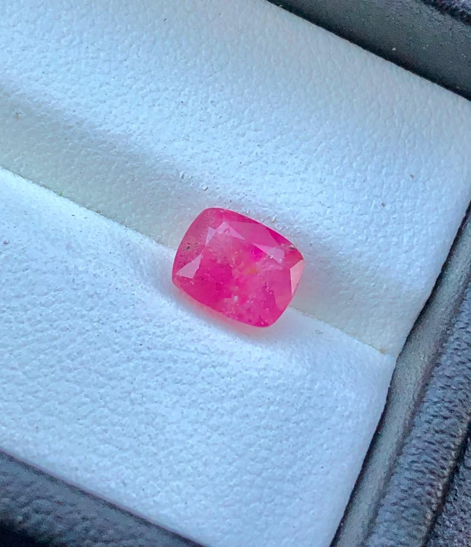 1.55 Carats Natural Rubelite Touramaline Gemstone - 8X6X5 mm: 1.55 Carats Natural Rubelite Touramaline Gemstone - 8X6X5 mmShipping: