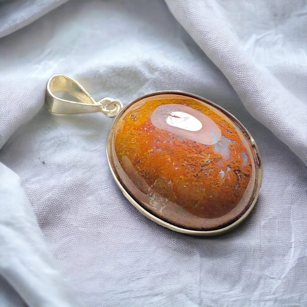 AGATE PENDANT, CHEMISTRY ATOM CHARM (1 of 3)