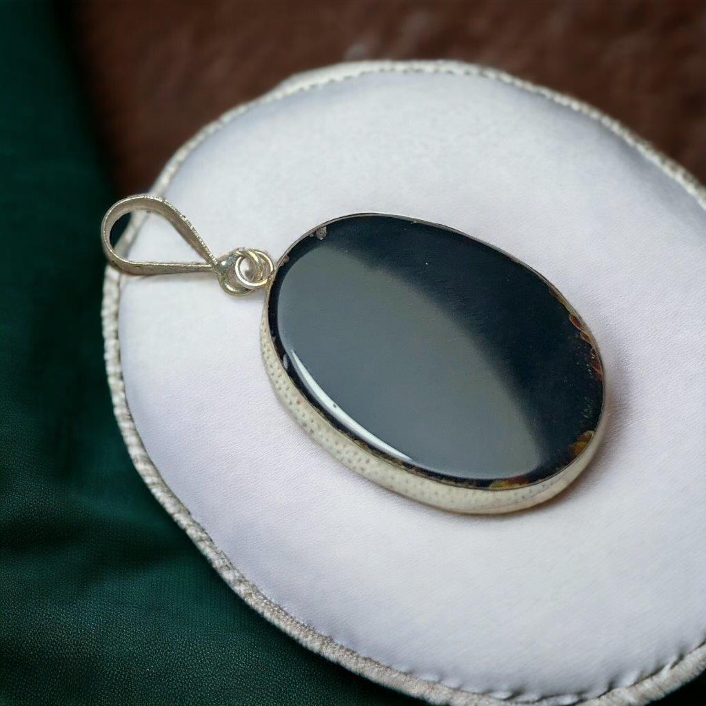 Black Agate pendant Healing Charm Necklace: Black Agate pendant Healing Charm Necklace Shipping: