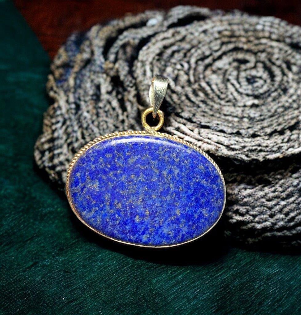 Lapis Pendant in Silver: Lapis Pendant in Silver Shipping: