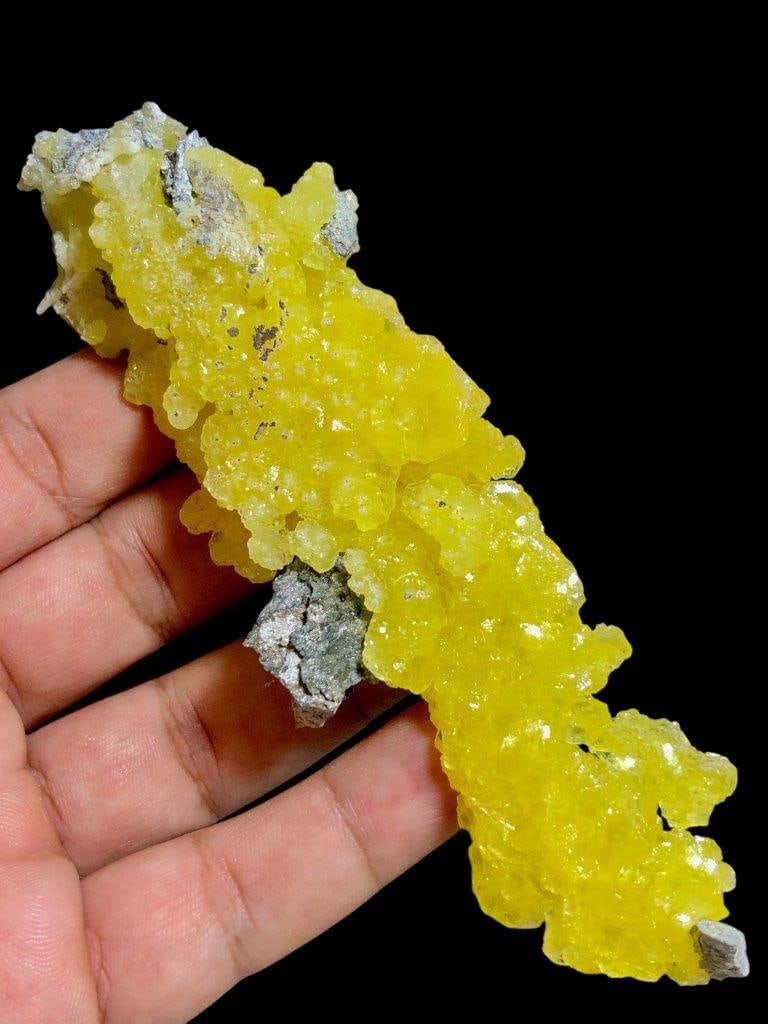 55.70 Grams Amazing Brucite Mineral On MotherRock - 140X40X10 mm (1 of 3)