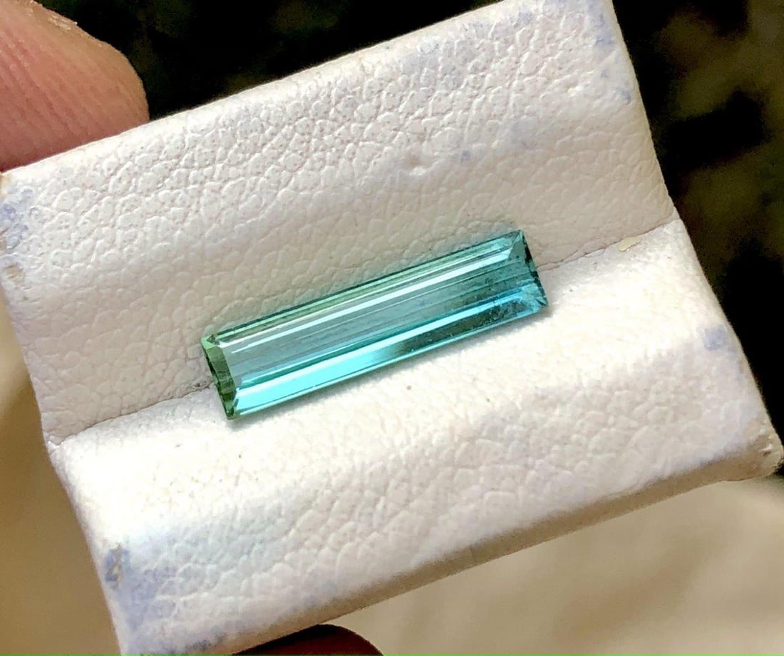 0.90 Carats Bluish Green Tourmaline Gemstone - 13X4X3 mm: 0.90 Carats Bluish Green Tourmaline Gemstone - 13X4X3 mm SHIPPING: 23$ Worldwide