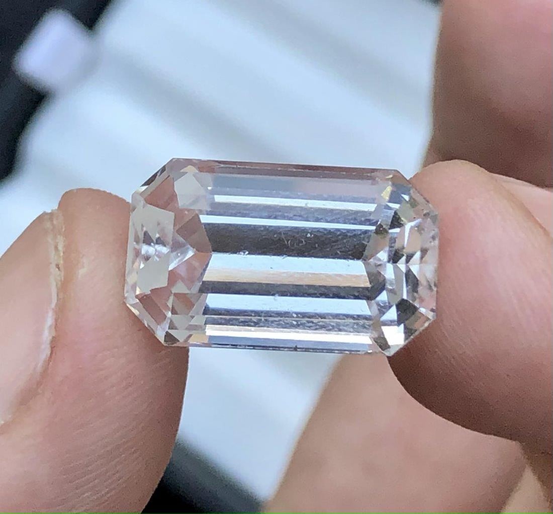 Natural Morganite Perfect Emerald Cut for Jewelry - 12.70 Carats - 17X11X10 mm: Shipping Rate: $15.00 .shipping rates are determined by Parcel weight and destination.Combined shipping: We offer combine shipping on multiple items purchased to reduce shipping cost.