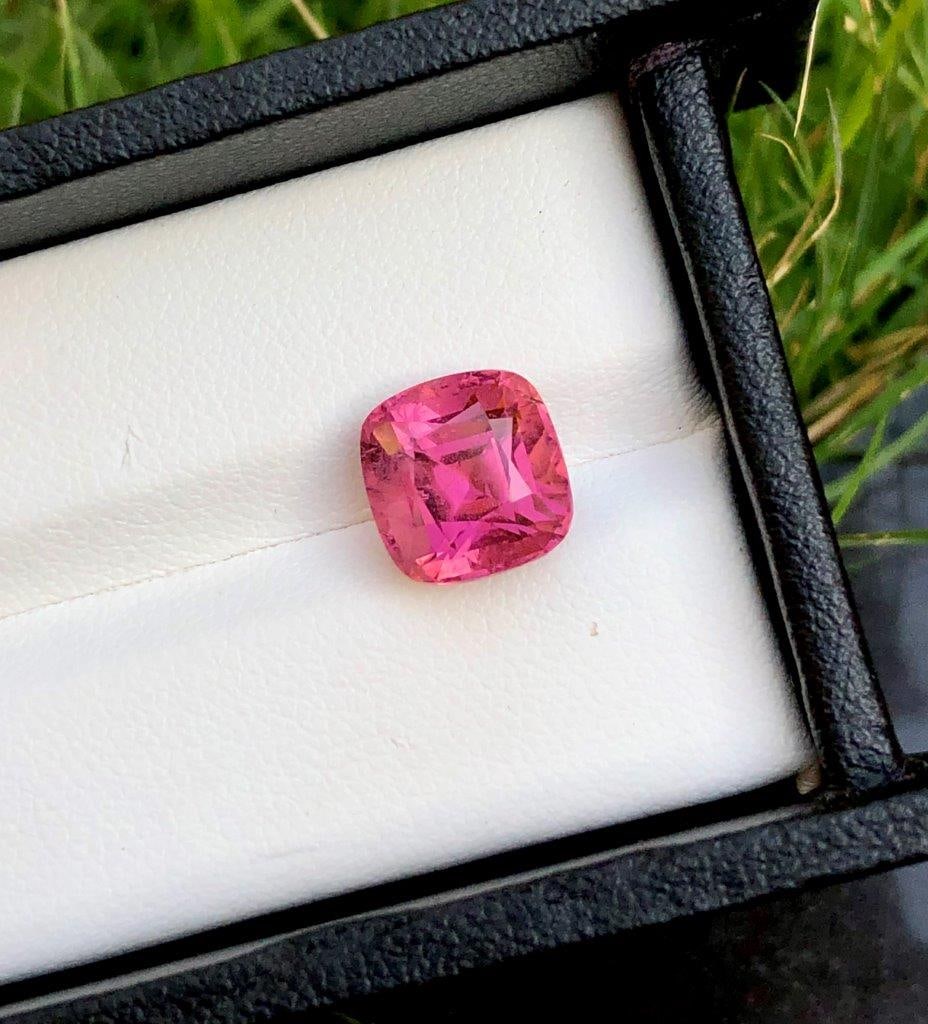 High Quality Pink Tourmaline - 4.20 Carats - 10X9X8 mm: High Quality Pink Tourmaline - 4.20 Carats - 10X9X8 mmShipping Rate: $15.00 .shipping rates are determined by Parcel weight and destination.Combined shipping: We offer combine shipping on multiple ite