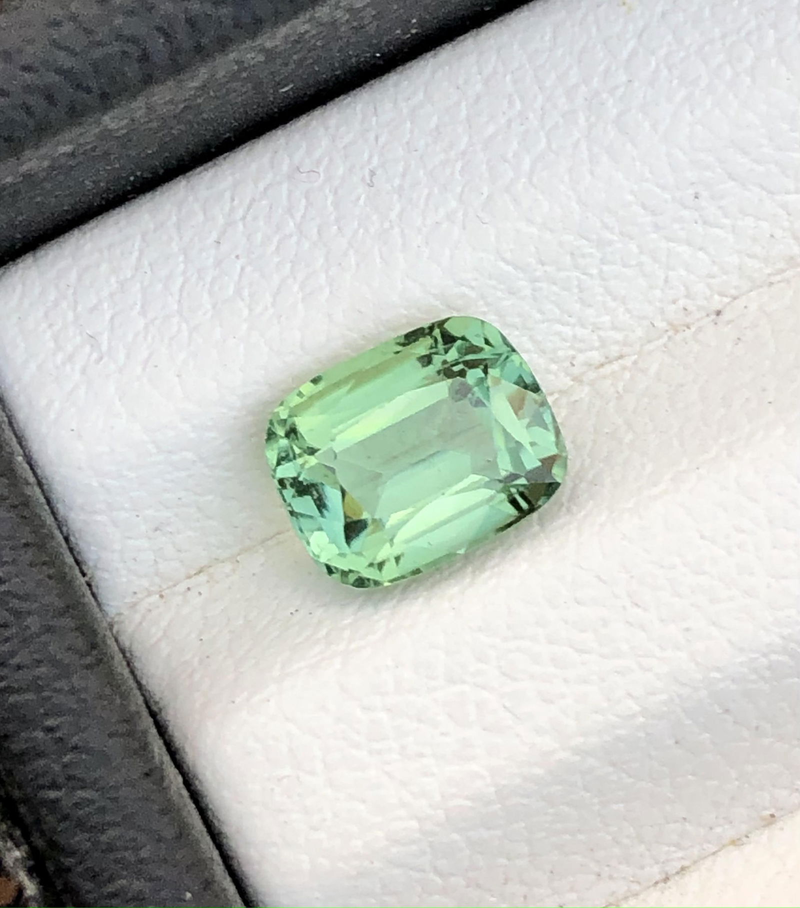 1.30 Carats Natural Green Tourmaline Gemstone - 7.5X6X4 mm: 1.30 Carats Natural Green Tourmaline Gemstone - 7.5X6X4 mm Shipping Rate: FREE SHIPPINGshipping rates are FREE WORLDWIDECombined shipping: We offer combine shipping on multiple items purchased to redu
