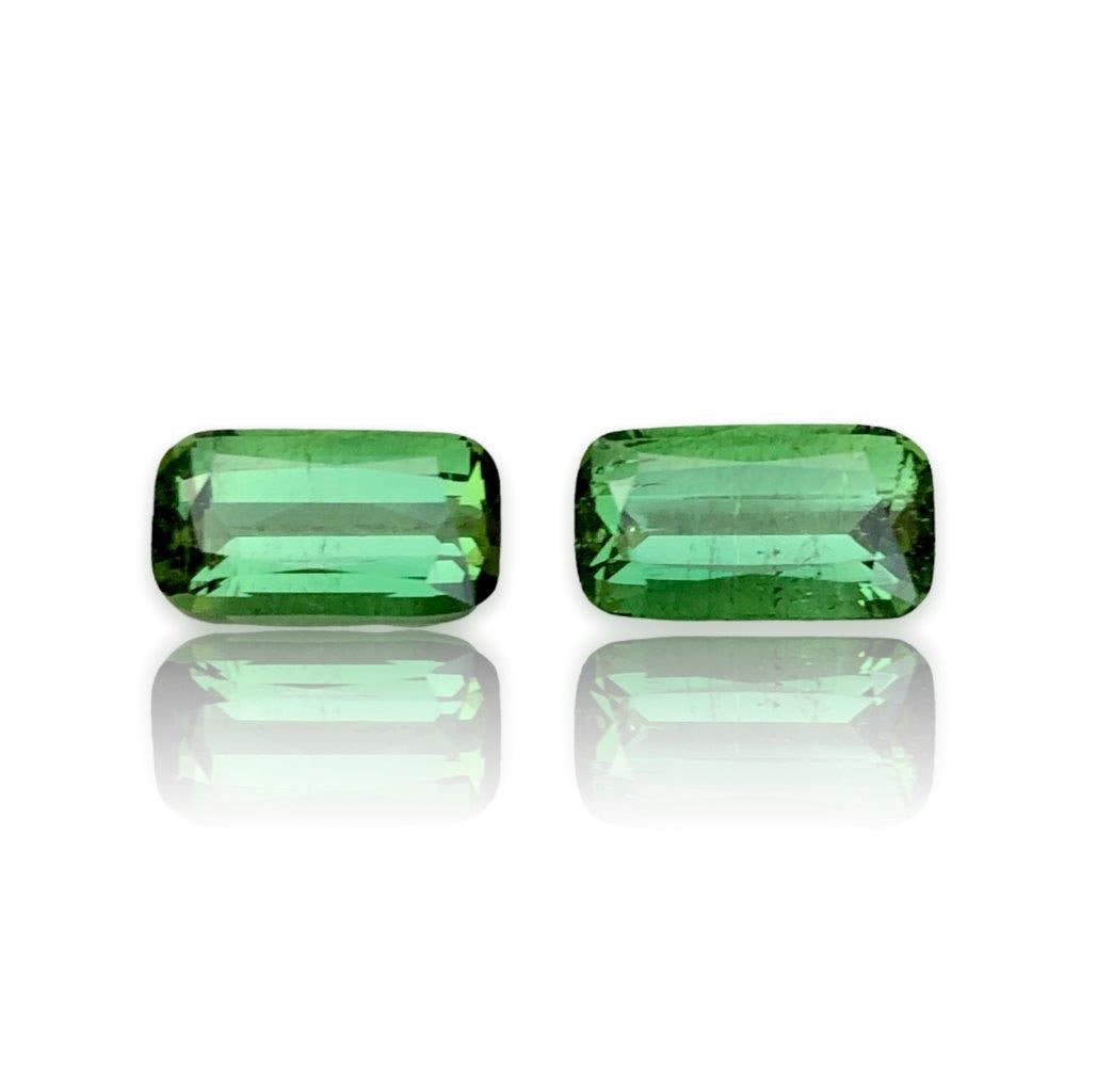 4.85 Carats Paired Green Tourmaline - 10X6X5 mm: 4.85 Carats Paired Green Tourmaline - 10X6X5 mm Shipping Rate: FREE SHIPPINGshipping rates are FREE WORLDWIDECombined shipping: We offer combine shipping on multiple items purchased to reduce shipping