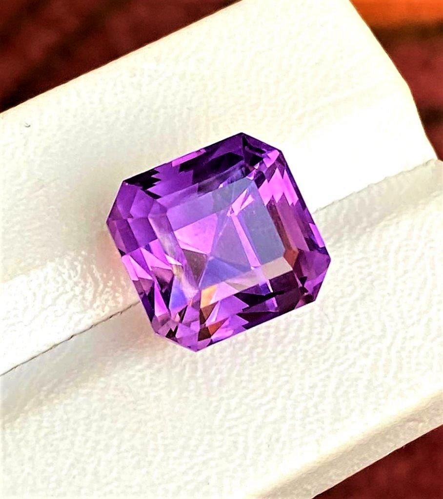 Asscher Amethyst, 16.5 Cts Natural Top Color & Cut (1 of 2)
