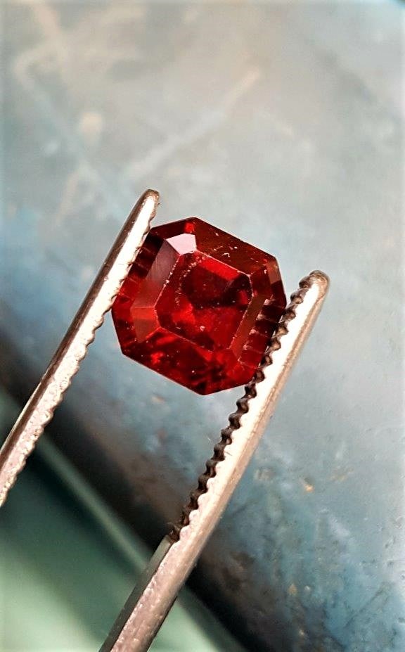 Ring Size Rhodolite Garnet - 1.35 Carats: Ring Size Rhodolite Garnet - 1.35 CaratsShipping Rate: $15.00 .shipping rates are determined by Parcel weight and destination.Combined shipping: We offer combine shipping on multiple items purchased t