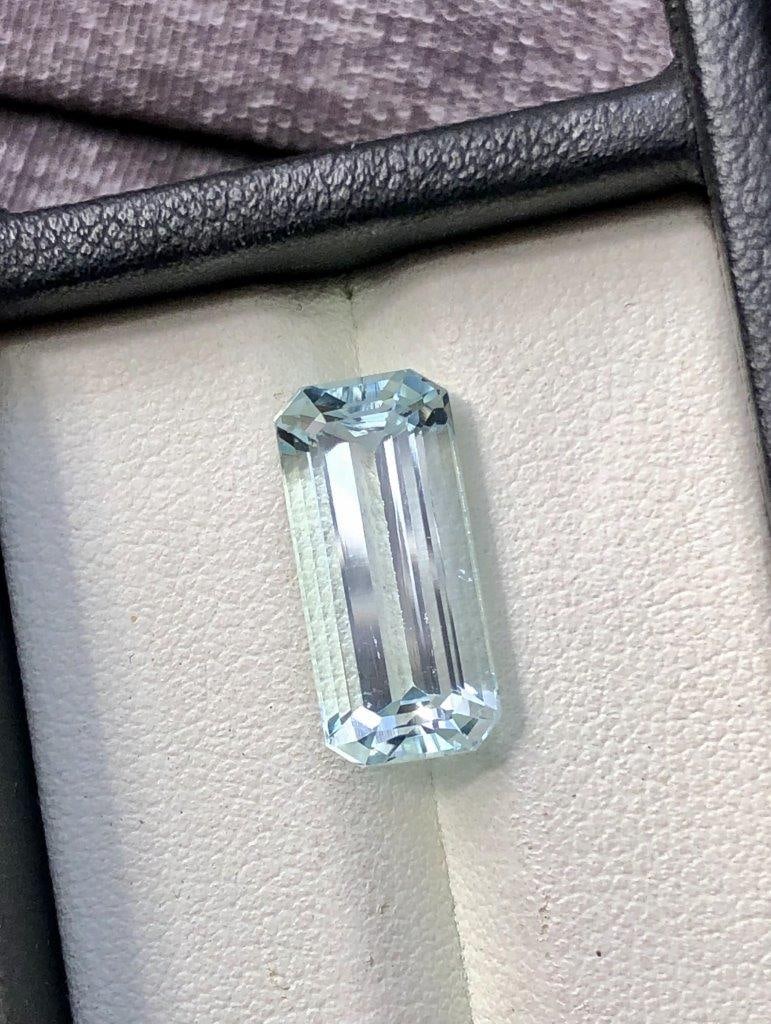 12.15 Carats Natural Aquamarine Gemstone Perfect Emerald Cut - 20X10X9 mm (1 of 6)
