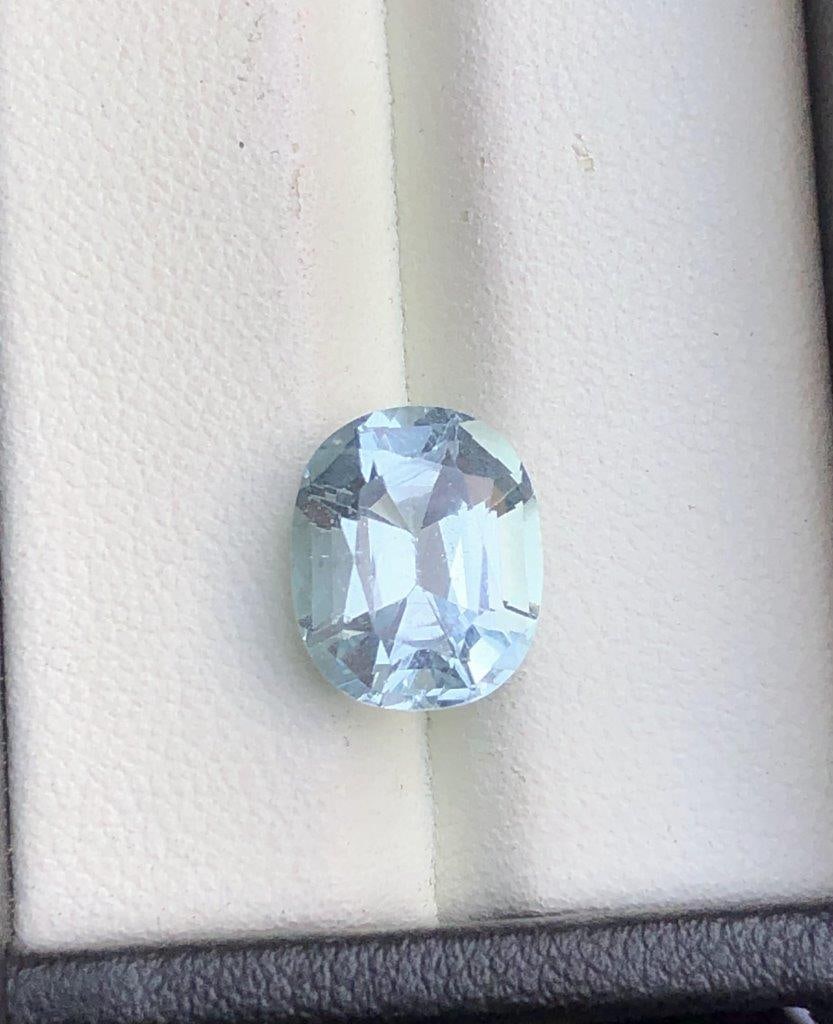4.75 Carats Santa Maria Aquamarine Gemstone - 12X10X7.5 mm: 4.75 Carats Santa Maria Aquamarine Gemstone - 12X10X7.5 mmShipping Rate: $15.00 .shipping rates are determined by Parcel weight and destination.Combined shipping: We offer combine shipping on