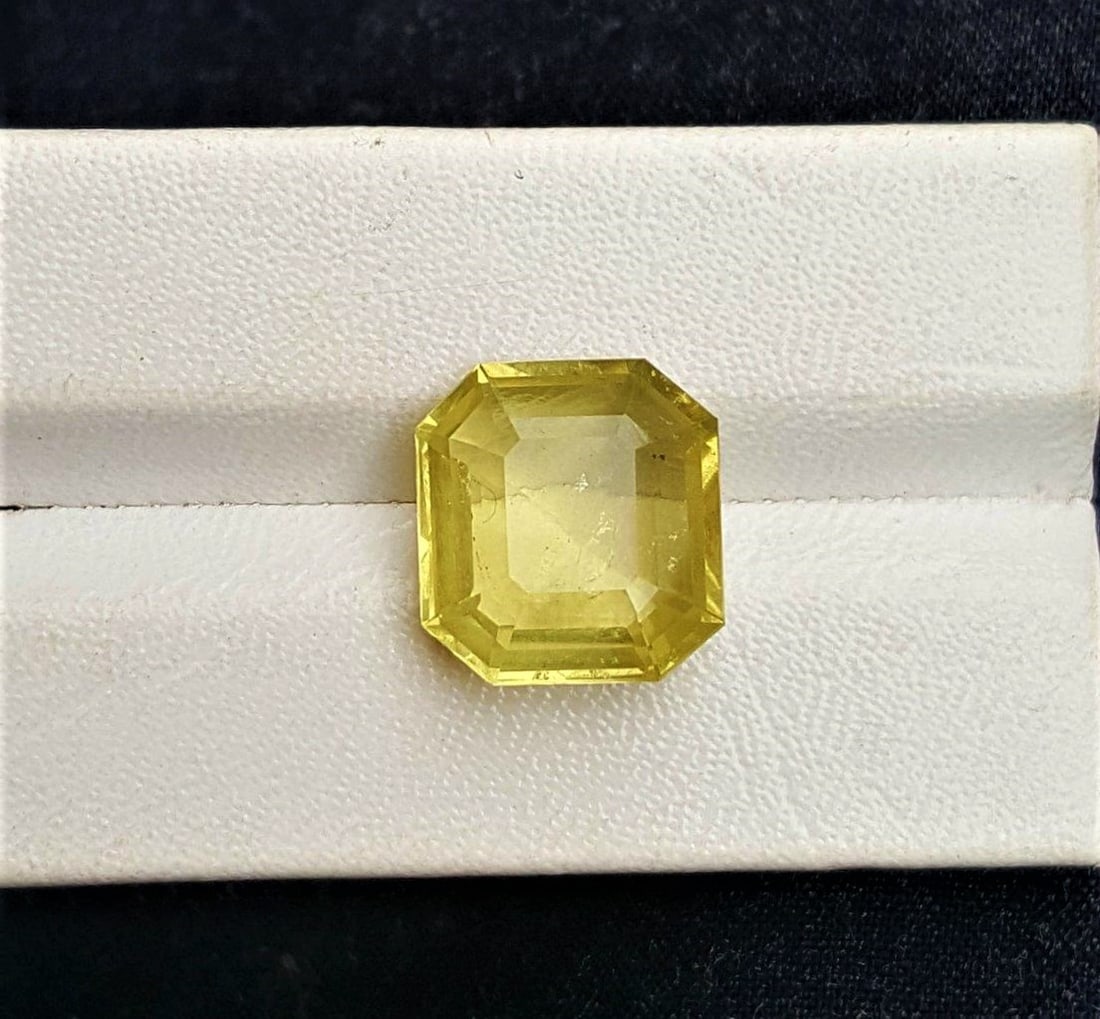 Square Cut Lemon Quartz - 8.5 Carats: Square Cut Lemon Quartz - 8.5 Carats - 13X13.5X7 mmShipping Rate: $15.00 .shipping rates are determined by Parcel weight and destination.Combined shipping: We offer combine shipping on multiple items