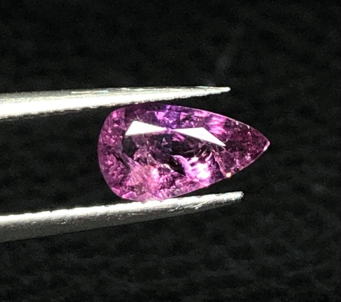 0.95 crts Pear Shape Natural Ruby - 4