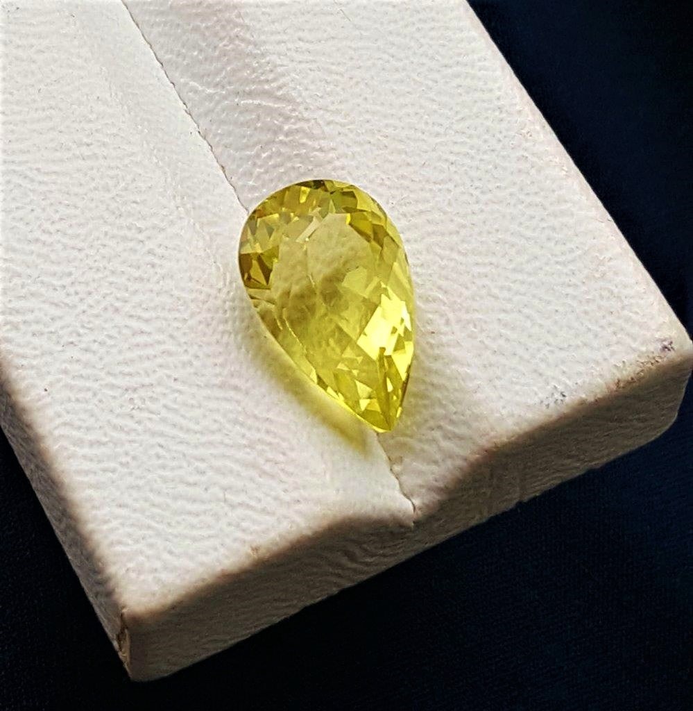 Pear Shape Lemon Quartz - 6.60 Carats: Pear Shape Lemon Quartz - 6.60 CaratsShipping Rate: $15.00 .shipping rates are determined by Parcel weight and destination.Combined shipping: We offer combine shipping on multiple items purchased to r