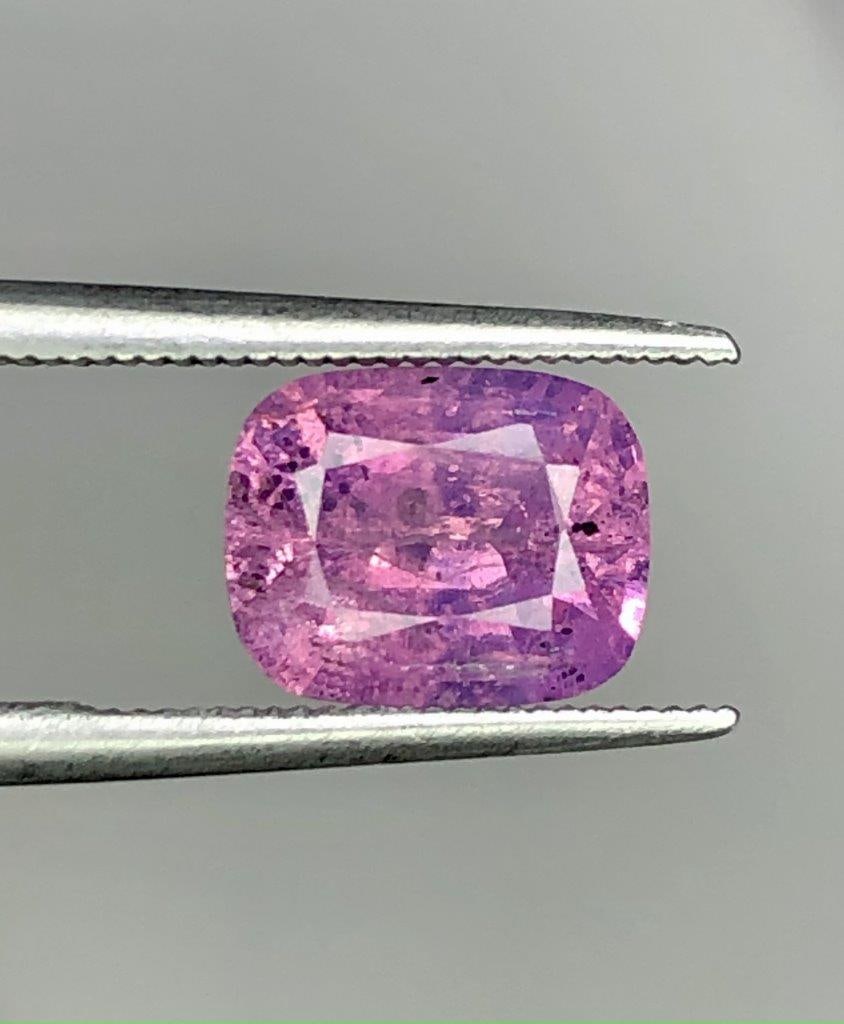 2.10 Carats Natural Pink Sapphire Gemstone - 8X7X5 mm (1 of 8)