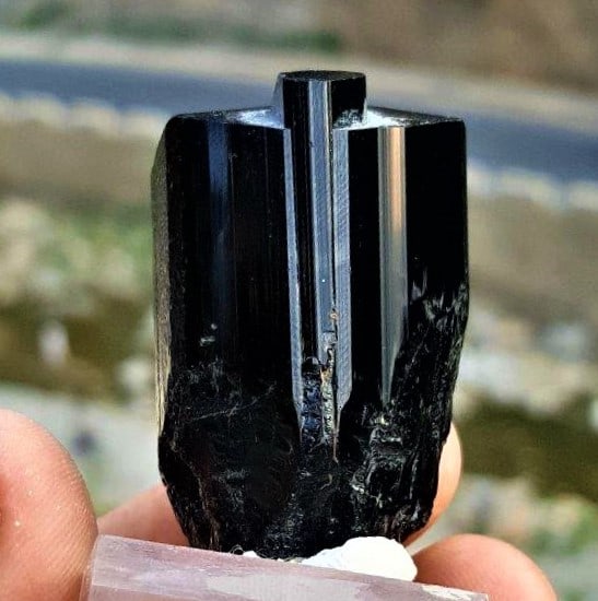 Schorl Tourmaline - 54.3 Grams: Schorl Tourmaline - 54.3 Grams - 40X27X24 mmShipping Rate: $23.00 .shipping rates are determined by Parcel weight and destination.Combined shipping: We offer combine shipping on multiple items