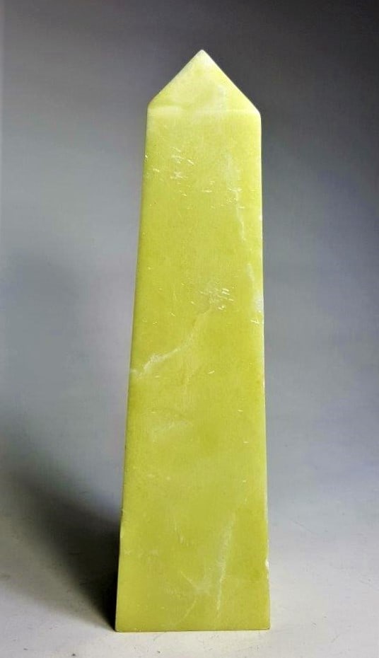 Serpentine Tower - 738.9 Grams: Serpentine Tower - 738.9 Grams - 195X51X43 mmShipping Rate: $65.00 .shipping rates are determined by Parcel weight and destination.Combined shipping: We offer combine shipping on multiple items purcha