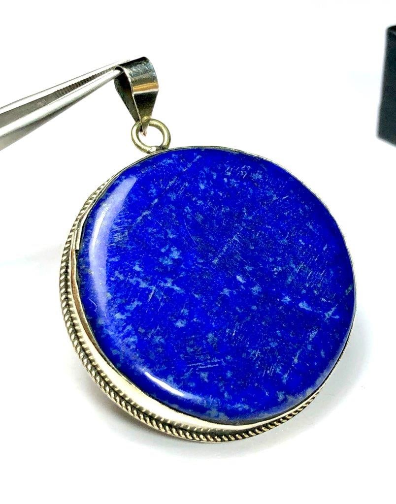 Designer Oval Setting Large Lapis Lazuli Necklace: Designer Oval Setting Large Lapis Lazuli Necklace Shipping: $23.00. Shipping rates are determined by Parcel weight and destination.