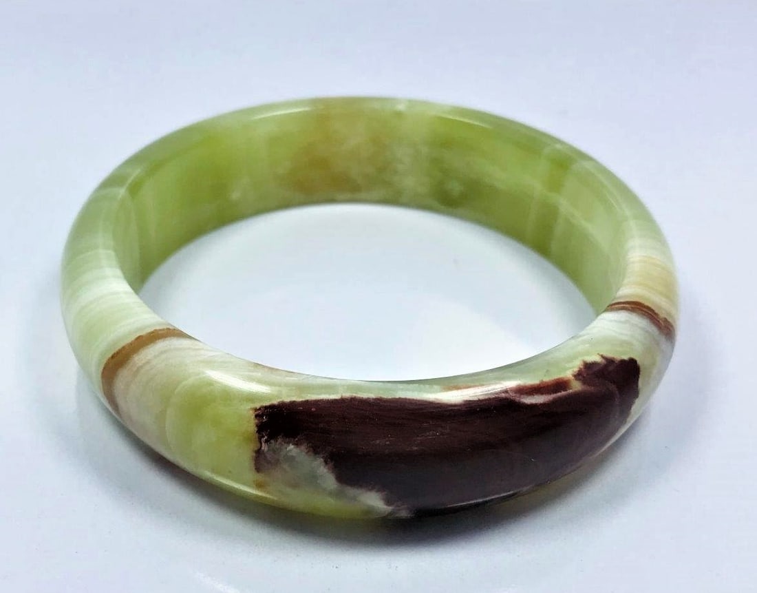 Onyx Beautiful hand bangle light green mix red color - 66.3G (1 of 2)