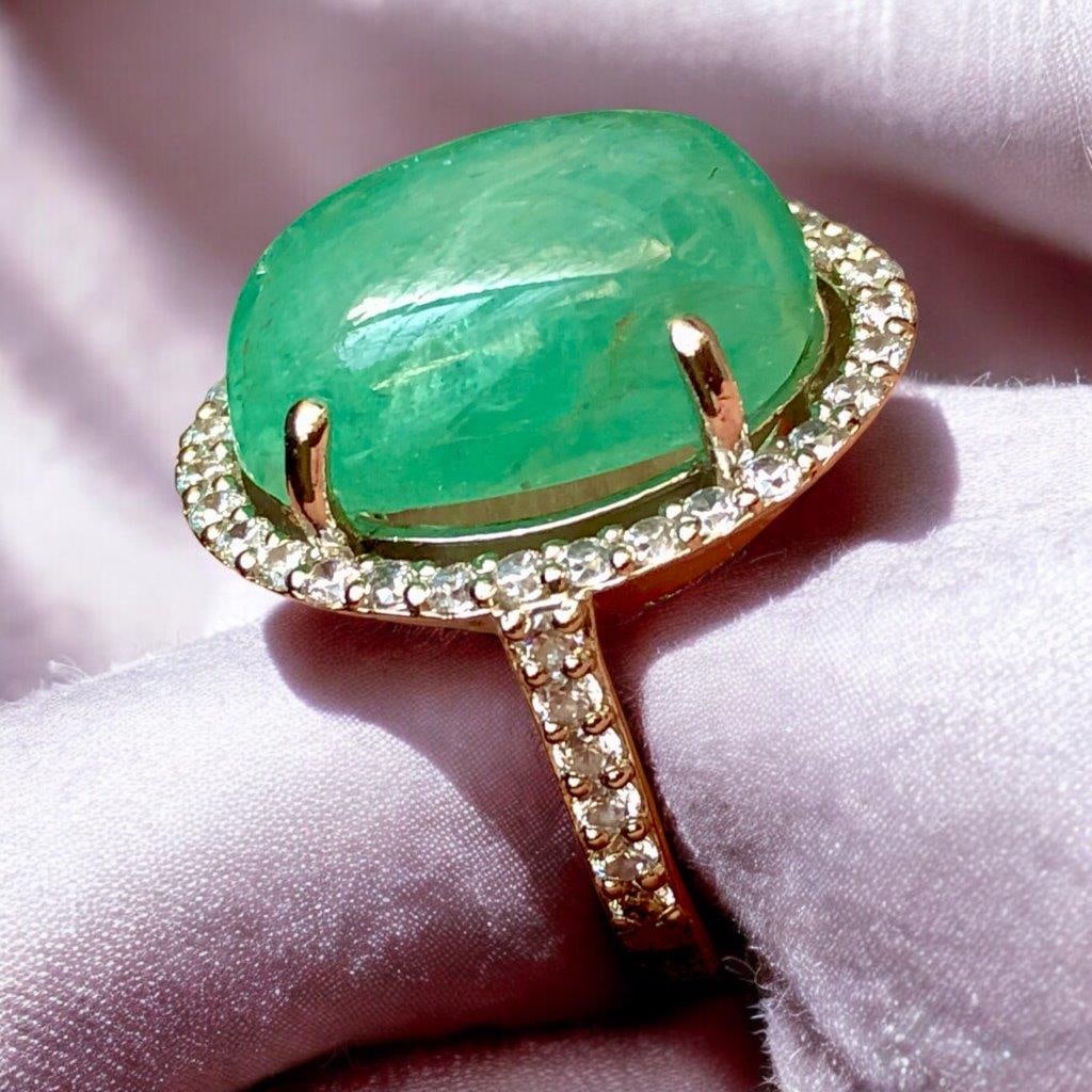 Amazing Emerald Cab Ring in Pure Sterling Silver - Ring Size 7.5 US (1 of 8)