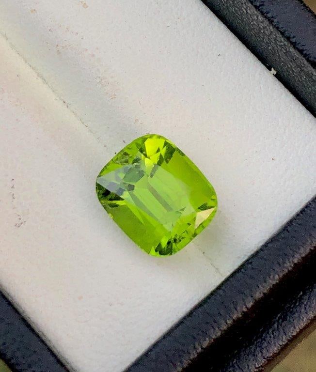 5.15 Carats Amazing Peridot Gemstone - 11X9X7 mm: 5.15 Carats Amazing Peridot Gemstone - 11X9X7 mm Choose design of your own and we will make it for youWe accept custom order in Sterling Silver, Gold and Platinum in WholeSale PriceColored Gems Diamon