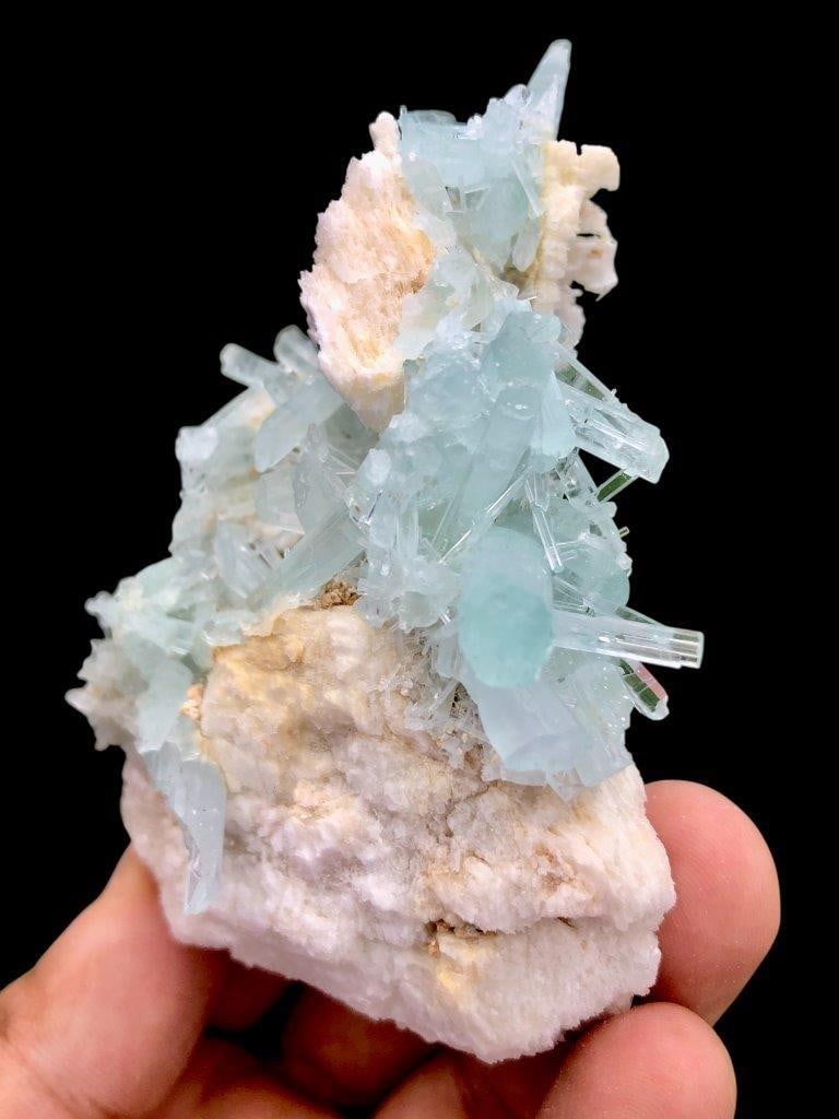 80 Grams Amazing Aquamarine Crystals Cluster Mineral Specimen: 80 Grams Amazing Aquamarine Crystals Cluster Mineral SpecimenShipping Rate: FREE SHIPPINGshipping rates are determined by Parcel weight and destination.Combined shipping: We offer combine shipping on